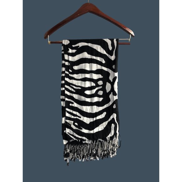 APT.9 - WOMENS BLACK/WHITE FRINCH END RECTANGLE SCARF - Picture 1 of 3